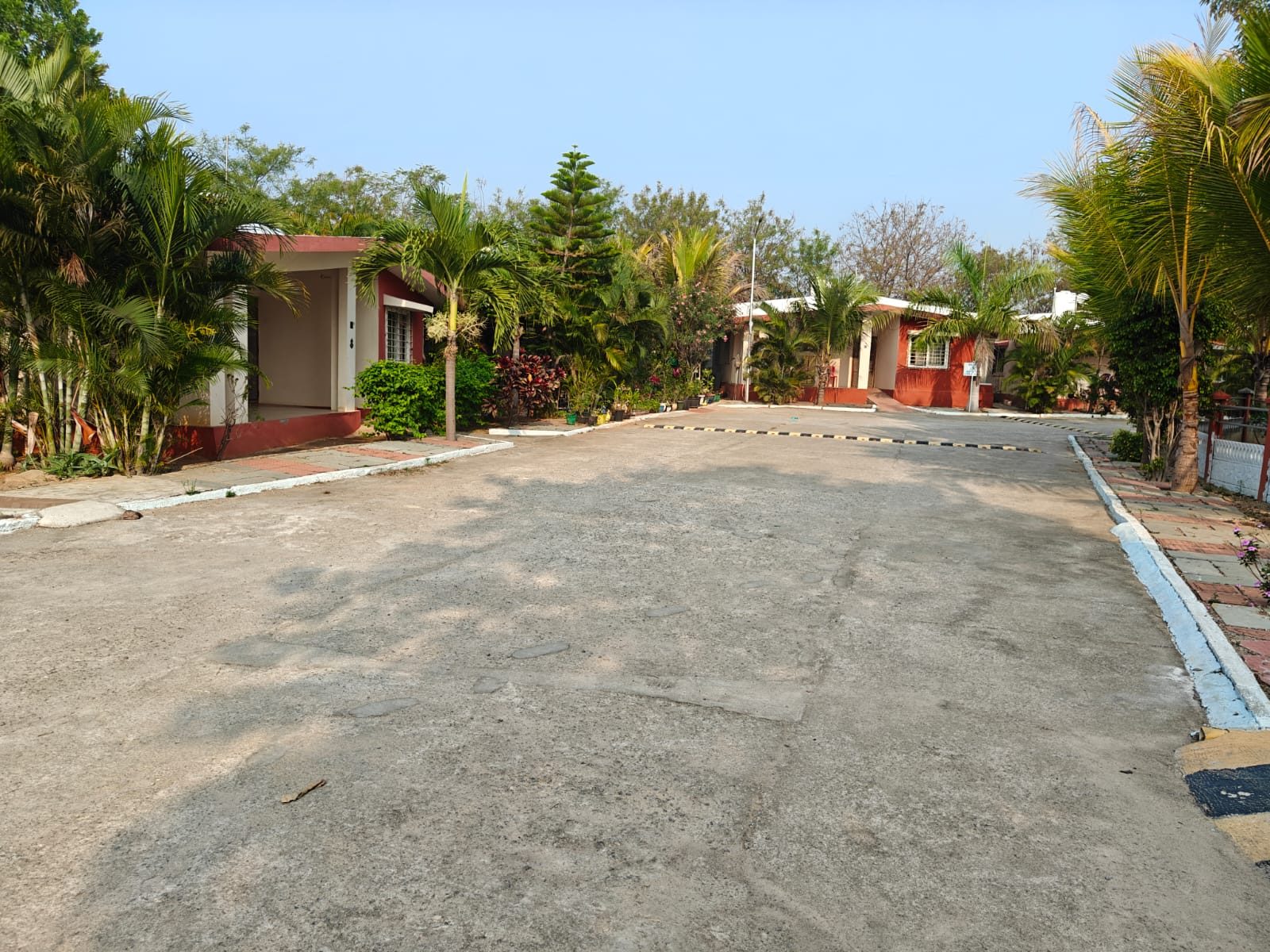 Internal residential road
